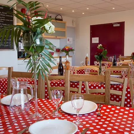 Hotel Gite-hotel La Cabourne